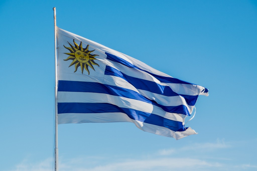 uruguai flag pixabay Uruguai recebe mais de 1,2 milhão de brasileiros no primeiro trimestre