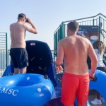 É possível desfrutar de um viagem virtual ao descer no toboágua do MSC World Europa