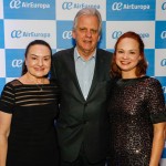 Celeste Andrade e Edmar Bull, da Copastur, e Alessandra Cardoso, da Air Europa