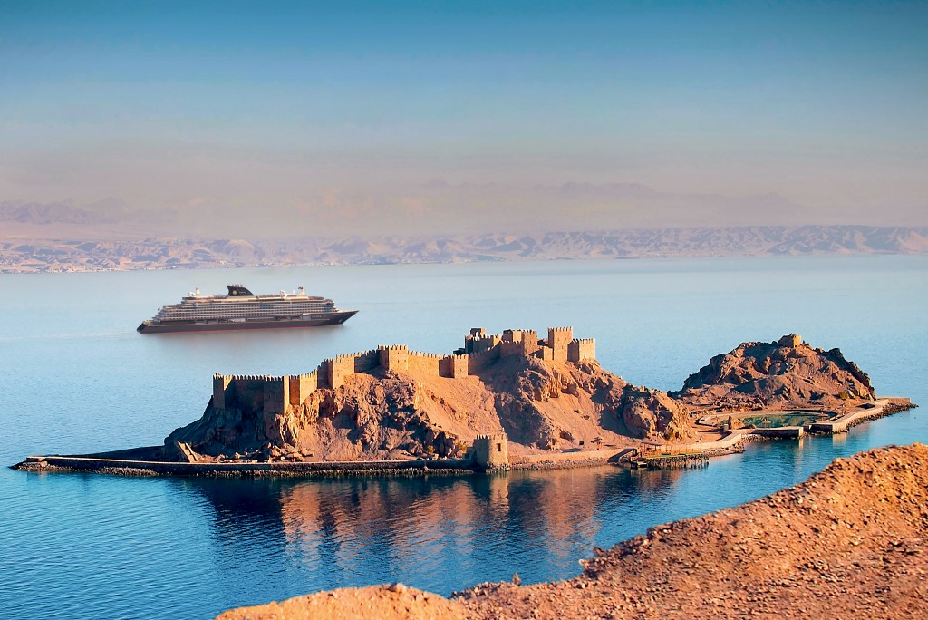 EXPLORA II_Exterior_Arabian Peninsula_01