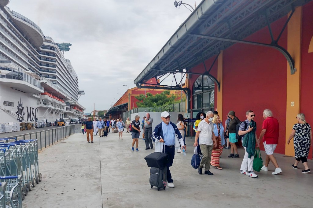 Passageiros desembarcando no terminal divulgação pie rmaua