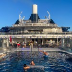 O MSC Seashore conta com cinco grandes piscinas, além de jacuzzis e o parque aquático infantil