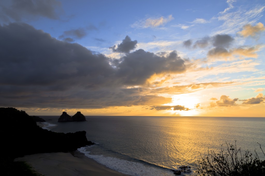 Início do verão terá mais de 500 turistas chegando a Noronha diariamente noronha bruno lima