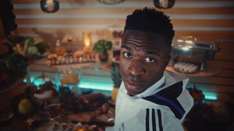 Vini Jr. é estrela de novo comercial da Emirates e Real Madrid 1 unnamed