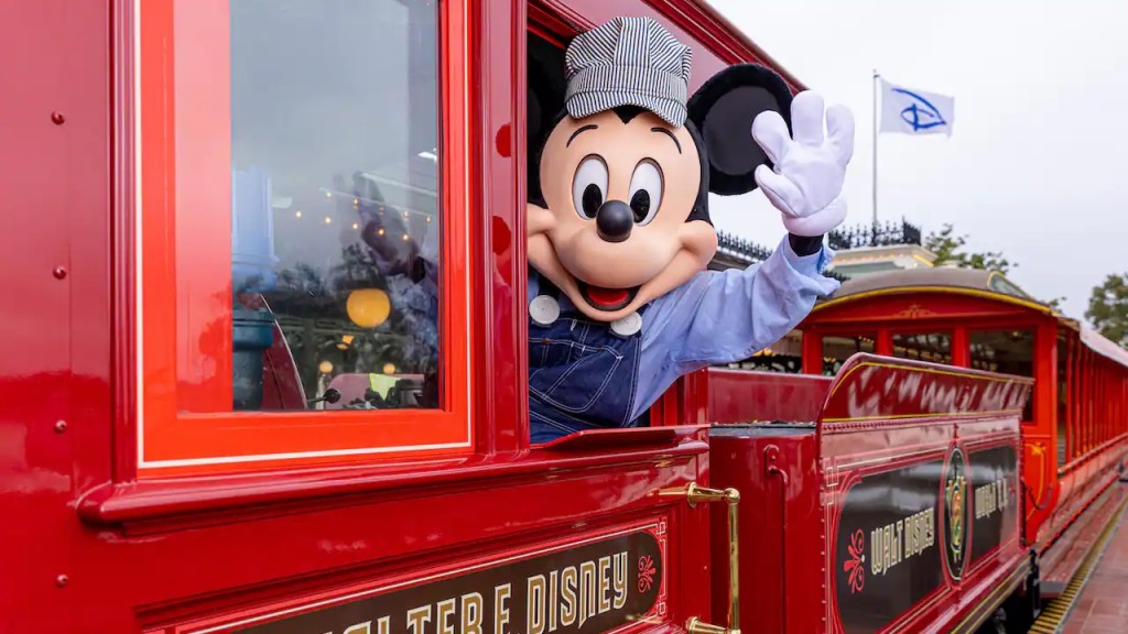 Disney celebra retorno do tradicional trem ao Magic Kingdom up8492tlil7yo823thg3rwed