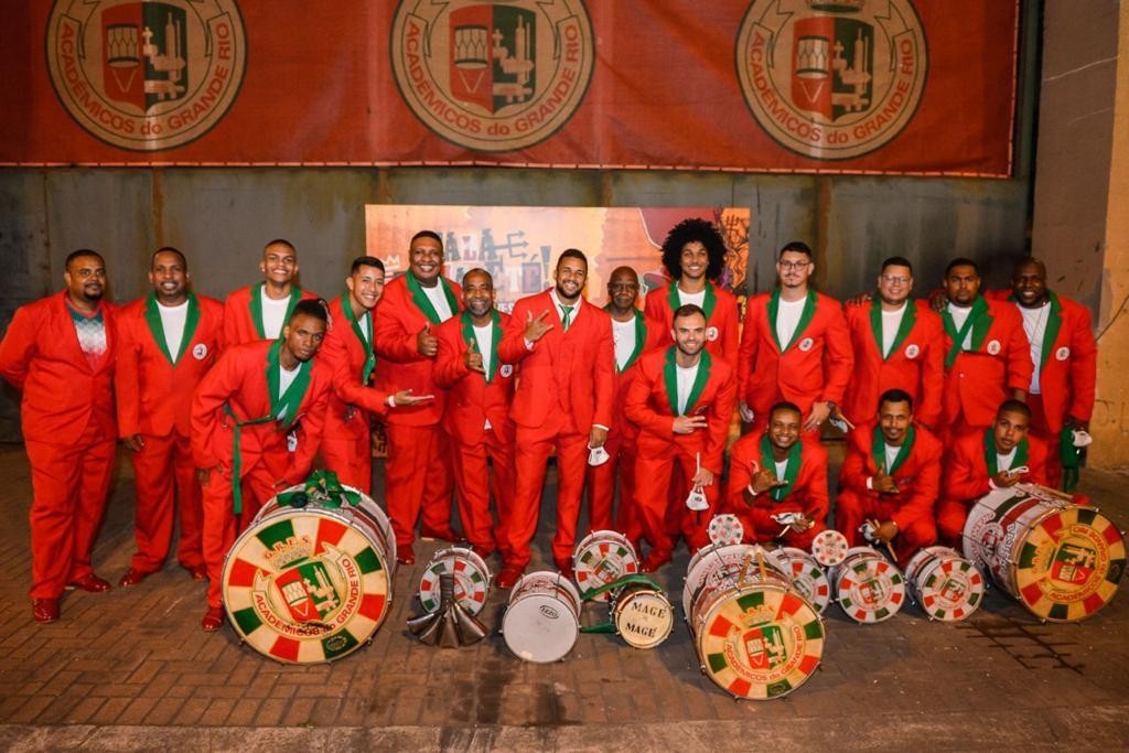 Grand Hyatt Rio de Janeiro realiza feijoada carnavalesca Bateria Grande Rio