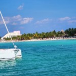 Catamarãs ancoradas em Isla Mujeres Catamarãs ancoradas em Isla Mujeres