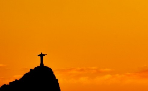 Acessos ao Cristo Redentor são fechados nesta segunda-feira (17) após morte de turista