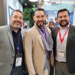 Leonel Reyes, da RCD, com Jorge e Waldemir Souza, da Orinter