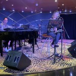 Música ao vivo está disponível em todas as noites a bordo do MSC Manifica para animar os hóspedes