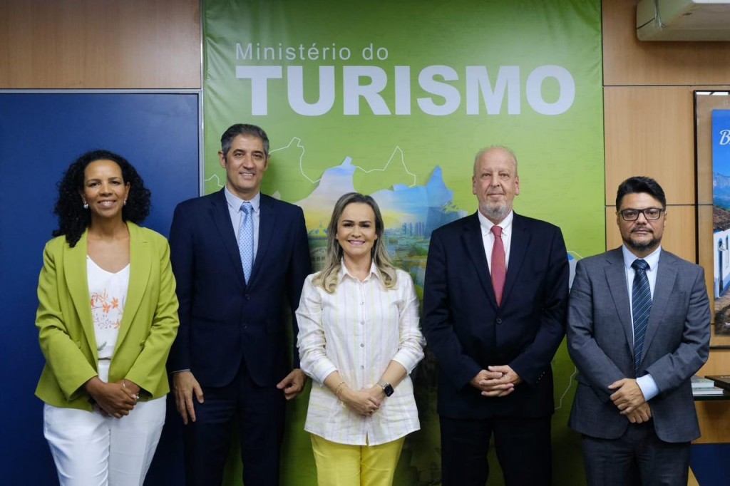 MTur, Abear e Iata começam a debater medidas para redução do preço do bilhete aéreo WhatsApp Image 2023-01-18 at 3.39.23 PM