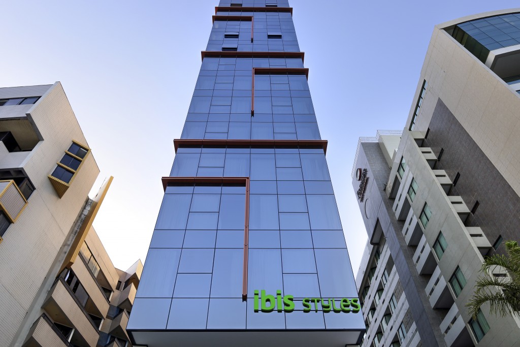 Accor inaugura ibis Styles na Praia de Pajuçara, em Maceió (AL) 1 fachada_ibis Styles Maceio Pajucara