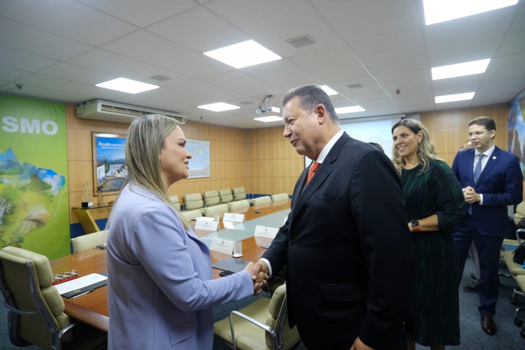 Alexandre Sampaio apresenta propostas do trade à ministra do Turismo unnamed