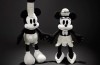 Disney começa a lançar produtos exclusivos dos 100 anos separados por décadas