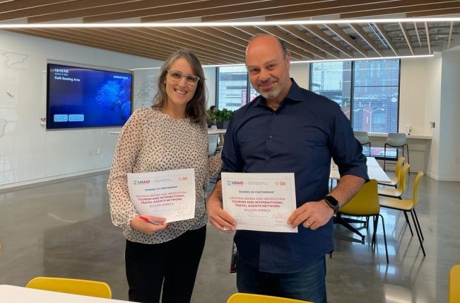 GVA e Usaid Turizam trabalham em conjunto para divulgar turismo da Bósnia e Herzegovina 1 A nova colaboração foi firmada por Gisele Abrahão, CEO da Global Vision Access e Ibrahim Osta, diretor da Turizam (foto divulgação)