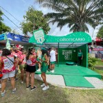 Além dos penteados e maquiagem, o estande continha uma área para fotos