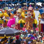 Desfile de bonecos gigantes no carnaval do Recife