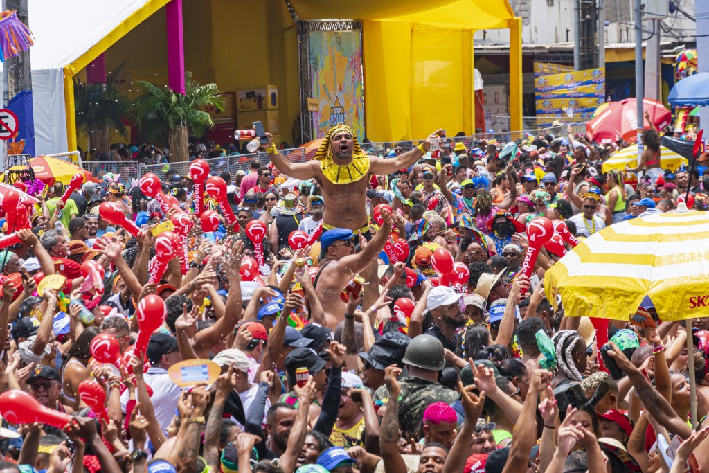 Carnaval deve movimentar R$ 4 bilhões em hospedagem e alimentação em São Paulo Carnaval no Recife (Ana Azevedo/M&E)