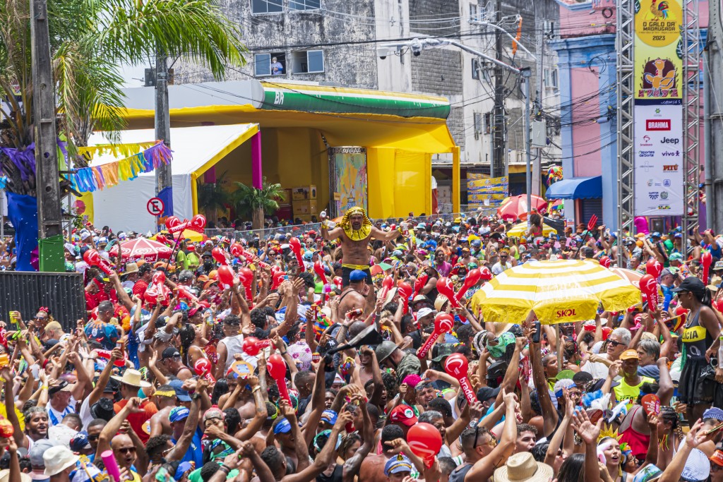 Carnaval de Recife supera 2023 e reúne 3,4 milhões de foliões Carnaval de Recife supera 2023 e reúne 3,4 milhões de foliões