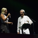 Recebendo a recifense Duda Beat, Caetano Veloso promoveu um show repleto de menssagens positivas