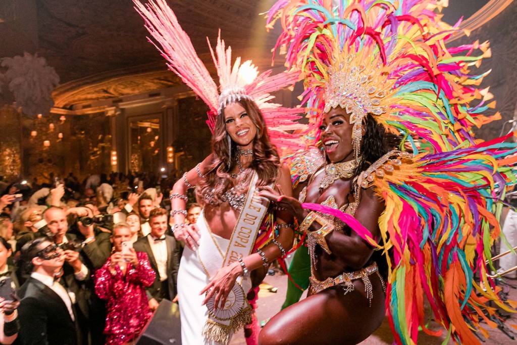Baile do Copacabana Palace celebra 100 anos de história com presença de celebridades Izabel Goulart_MSA_3744