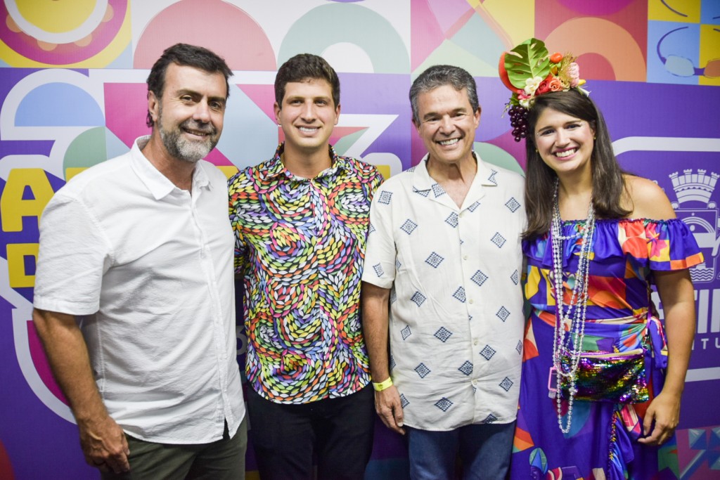 Marcelo Freixo, da Embratur; João Henrique Campos, prefeito do Recife; André de Paula, ministro da Pesca; e Cacau de Paula, secretária de Turismo do Recife (Foto Ana Azevedo M&E)