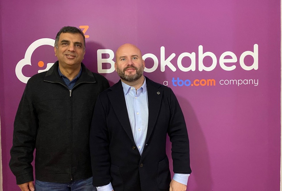 Grupo TBO anuncia aquisição de atacadista de acomodações B2B na Europa Neeraj Gera presidente do Grupo TBO; e Karl Tyrrell CEO da BookaBed