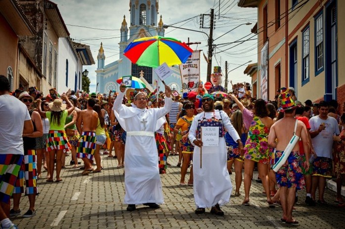 Carnaval de São Paulo deve atrair cerca de 10 milhões de turistas e movimentar R$ 3 bilhões Na capital, no litoral ou no interior, os paulistas têm diversas opções para cair na folia durante o feriado (Foto: divulgação/ Setur-SP)