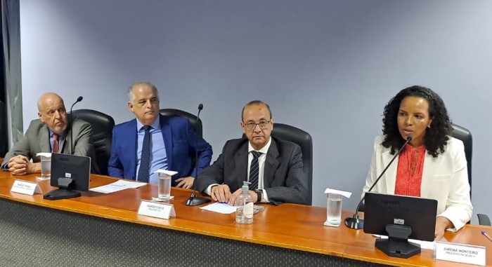 Abear e CNT se reúnem com ministro de Portos e Aeroportos para falar sobre cenário do setor aéreo 1 (Foto: reprodução/site Abear)