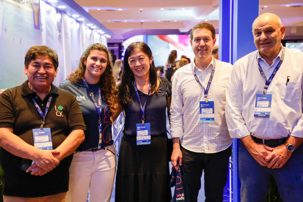 Alejandra Arturo, da Luck Receptivo, Giulliana Mesquita, da Azul Viagens, Cristina Yoshida, da Azul, Daniel Bicudo, da Azul, e Paulo Kugelmas, da Setur-AL