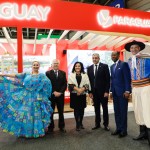 Autoridades no estande do Paraguai