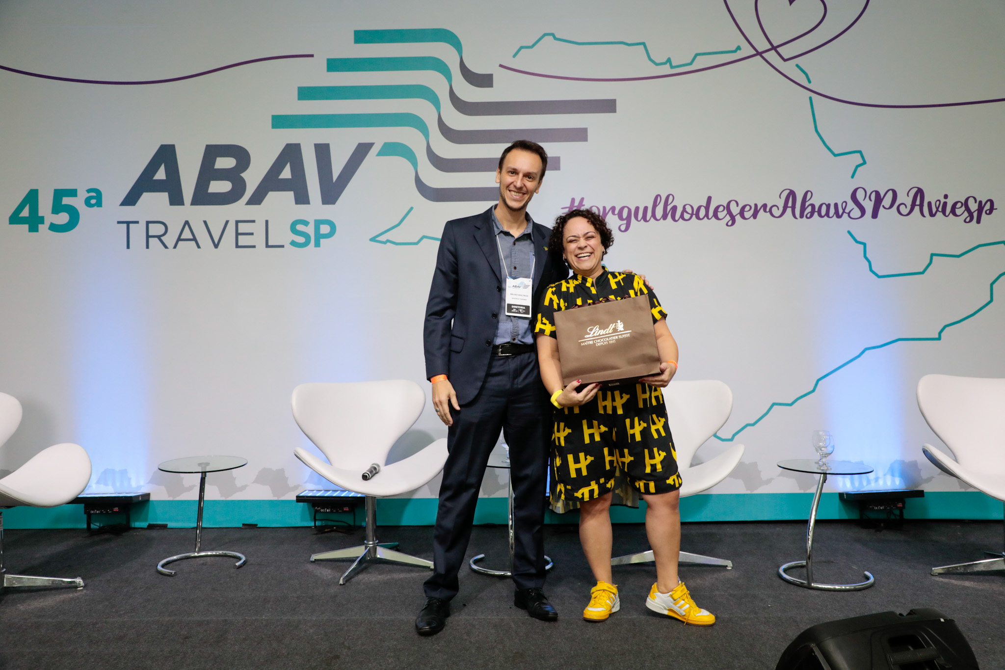 Bruno Waltrick, vice-presidente da Abav-SP/Avies, e Maryanacomy Bruno Waltrick, vice-presidente da Abav-SP/Avies, e Maryanacomy