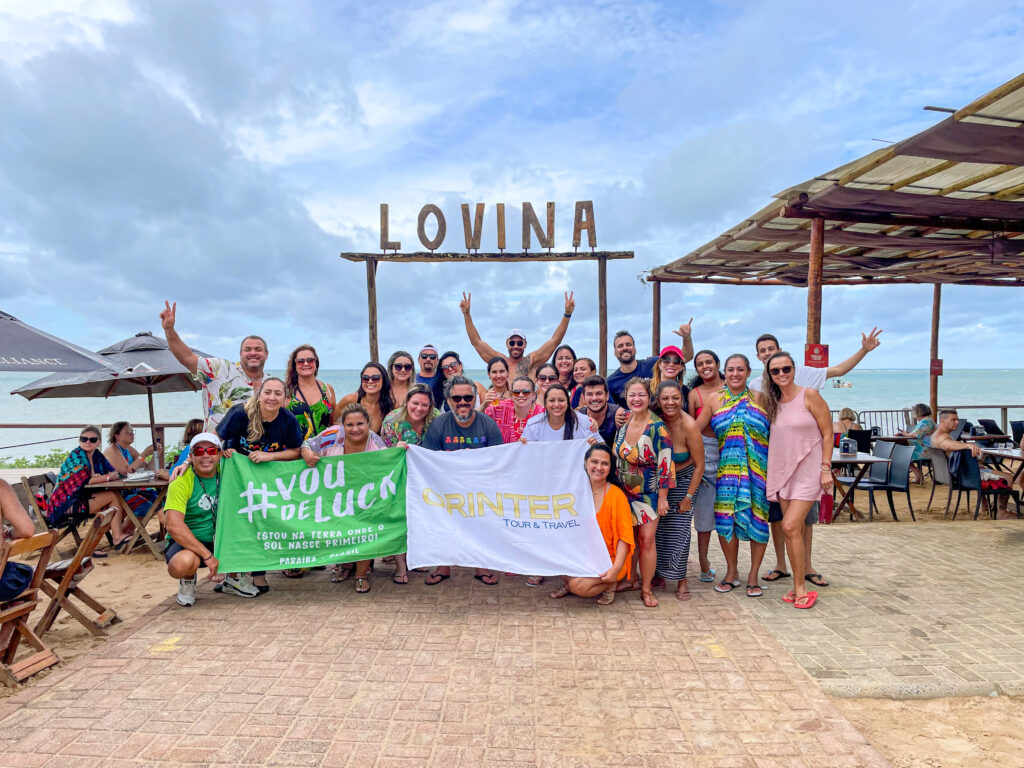 Agentes de viagens, equipe Orinter e Luck Viagens na praia de Ponta de Campina