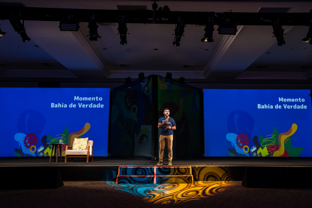 CEO da Aviva Alessandro Cunha conduziu o Link evento de capacitacao da Aviva 3 Aviva capacita mais de 120 lideranças da empresa em evento interno