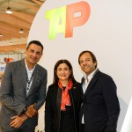Christine Ourmières-Widener, CEO da TAP, entre David Seromenho e Carlos Antunes, da TAP