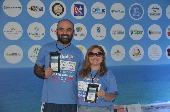 Clemirton Brito, da Sollo Cambio e Turismo e Joana Dark Menezes, da Voe Mais Turismo Clemirton Brito, da Sollo Cambio e Turismo e Joana Dark Menezes, da Voe Mais Turismo