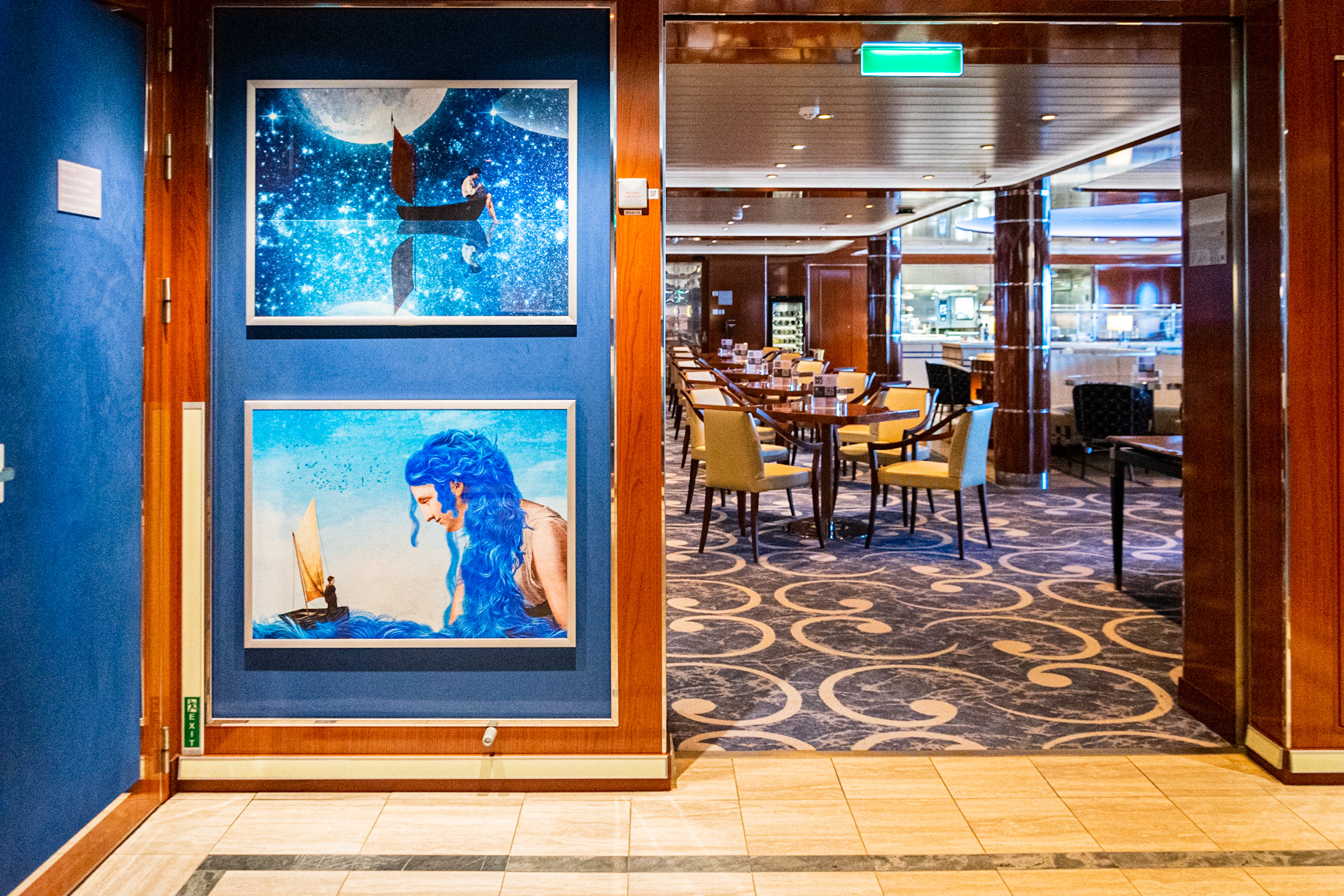 Obras de arte expostas no restaurante l'Argentario no Costa Toscana Obras de arte expostas no restaurante l'Argentario no Costa Toscana