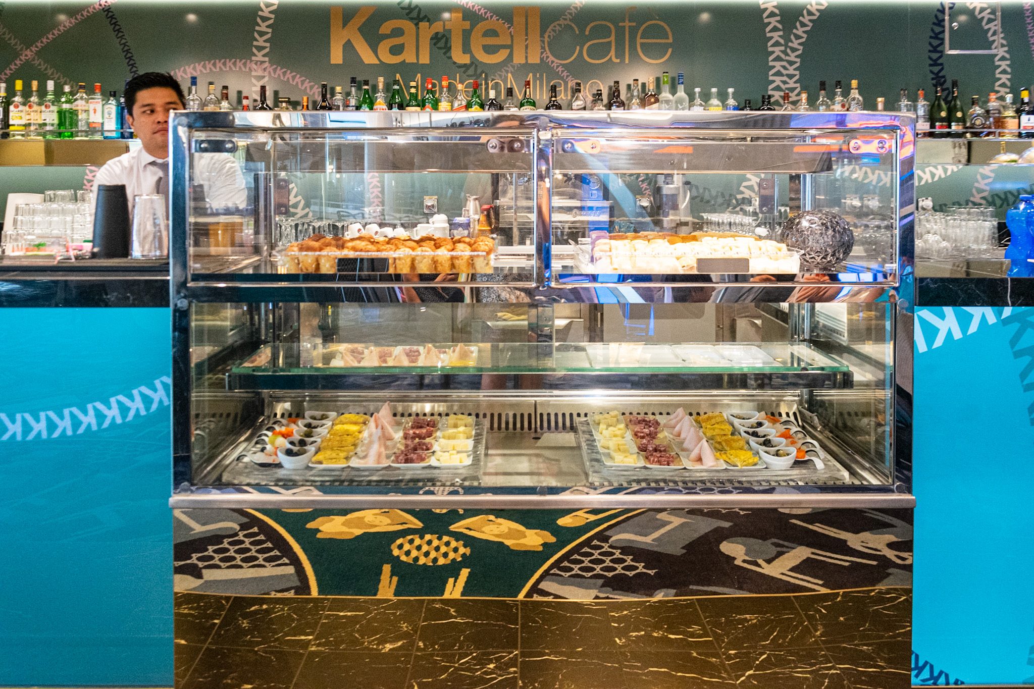 Kartell Café no navio Costa Toscana Kartell Café no navio Costa Toscana