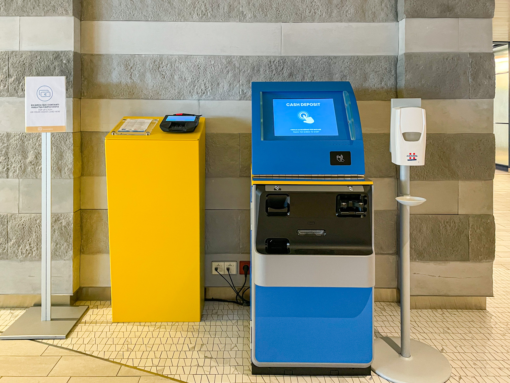 Máquina para consulta de crédito e depósito no cartão do cruzeirista Máquina para consulta de crédito e depósito no cartão do cruzeirista