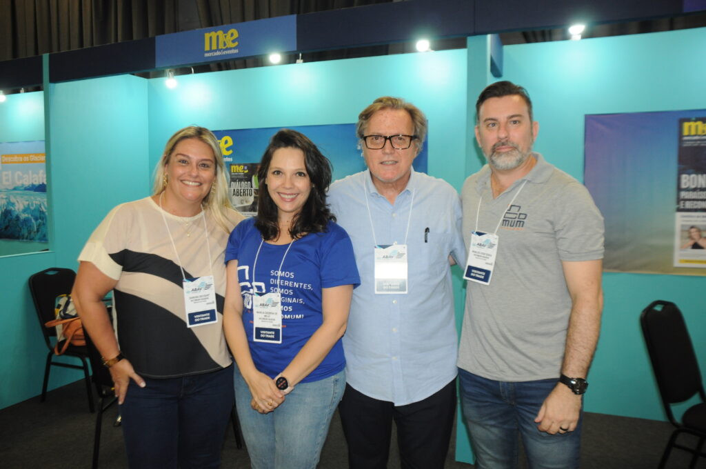 Danusa Decourt e Marília Melo, da Incomum, Mauricio Vianna, da NET Hospitality, e Nivaldo Egeia, da Incomum