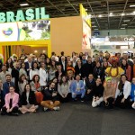 Expositores do Brasil no estande da Embratur