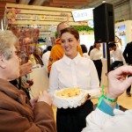 Famoso pão de queijo também presente no estande da Embratur