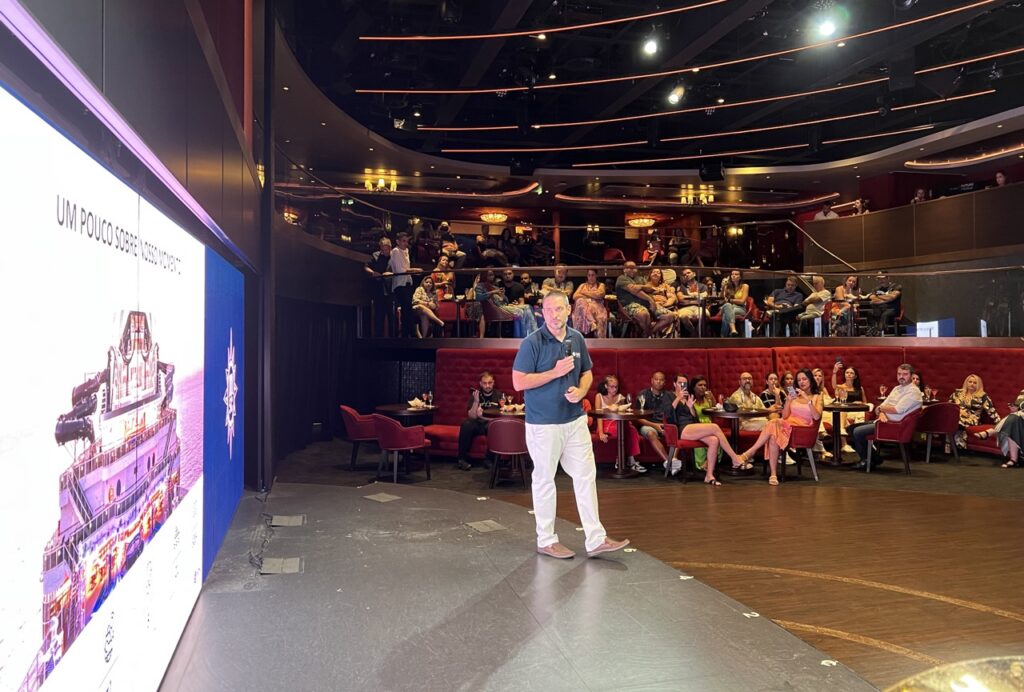 Ignacio Palacios apresentou as novidades aos agentes