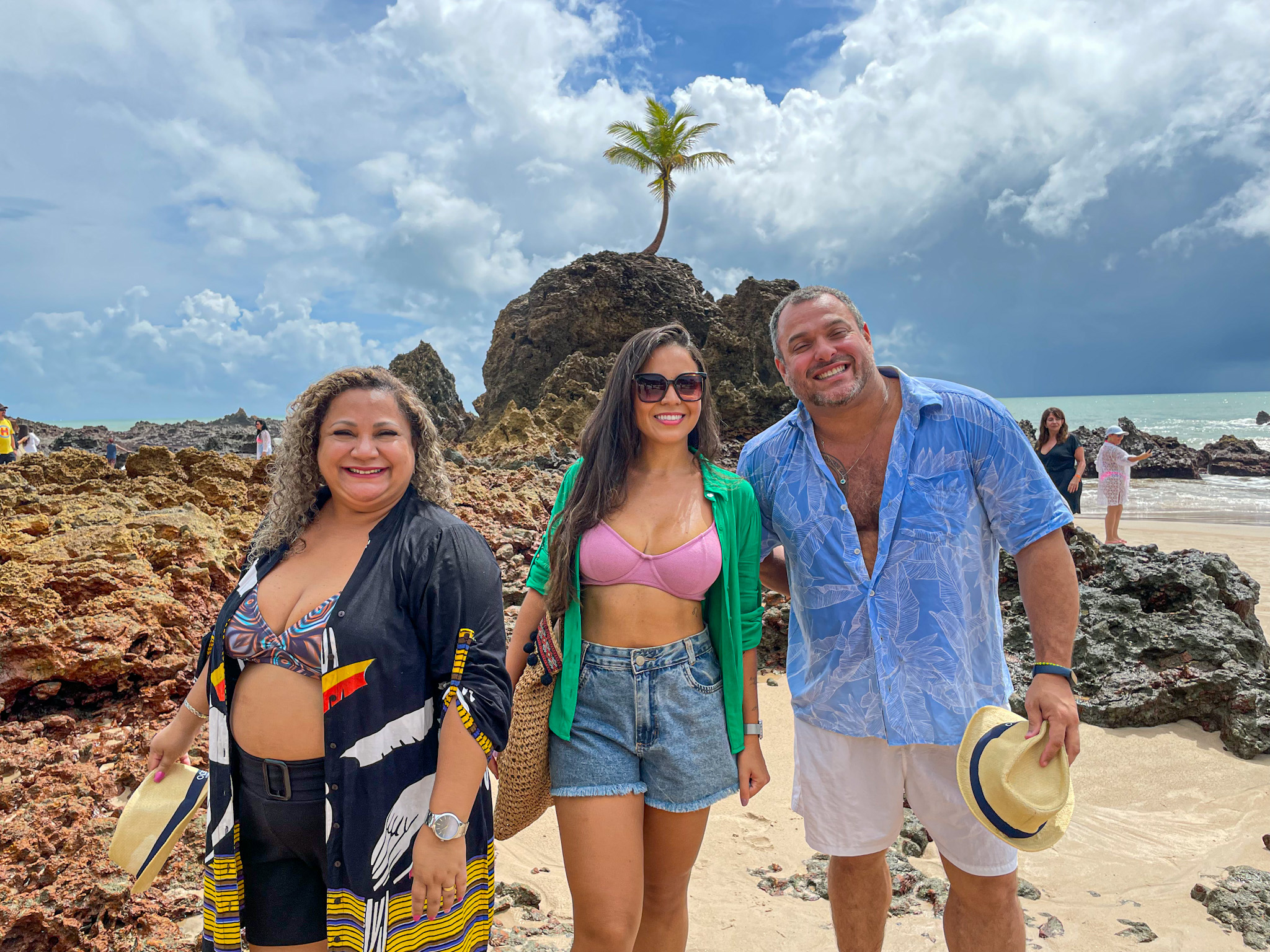 Tatiani Alves, da Trip Gran Turismo; Renata Mello, da Alpinia Turismo; e Rodrigo Camanho, da Camanho Viagens Tatiani Alves, da Trip Gran Turismo; Renata Mello, da Alpinia Turismo; e Rodrigo Camanho, da Camanho Viagens