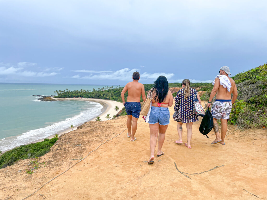 Os agentes de viagens puderam visitar o mirante Dedo de Deus e contemplar a paisagem litorânea