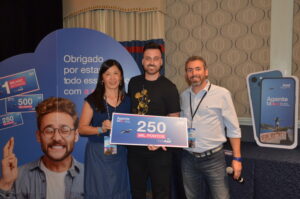 Isac Klinkoski (Shopping Curitiba) ganhou 250 mil pontos TudoAzul