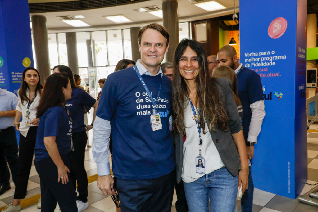 Jason Truman e Camila Almeida, da Azul