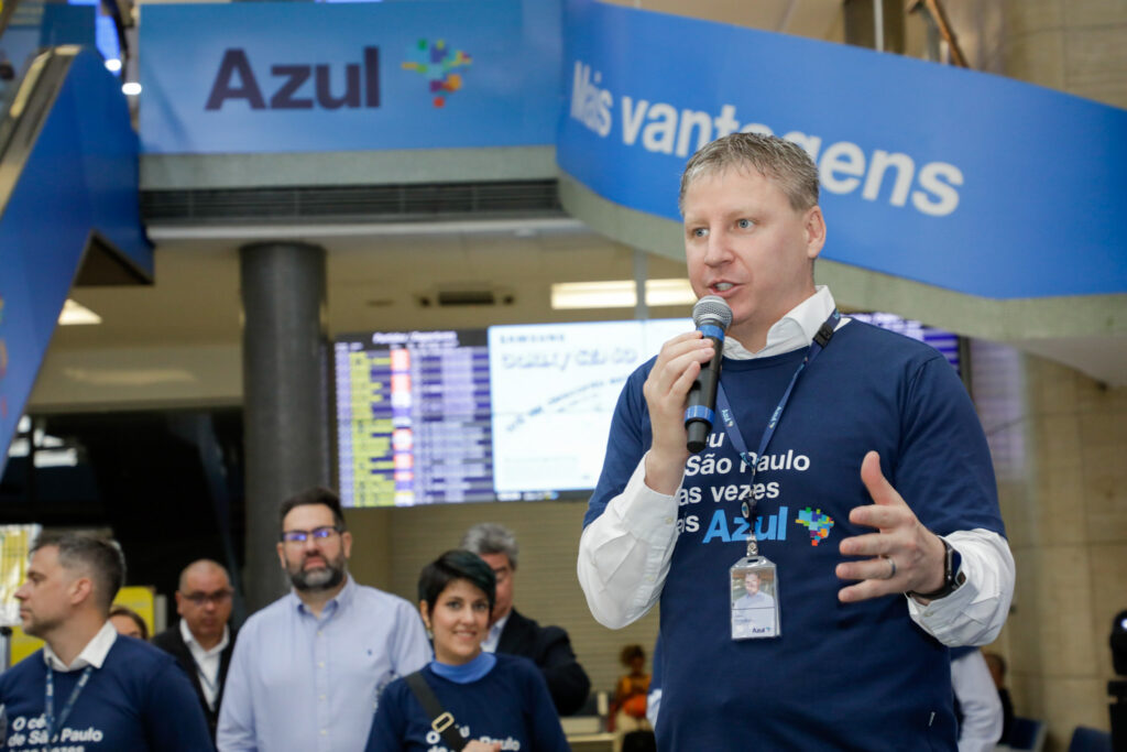 Azul registra recorde de receita líquida e lucro operacional de R$ 462 milhões no 1T23 Azul registra recorde de receita líquida e lucro operacional de R$ 462 milhões no 1T23