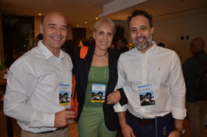 Juan Nel, da African Synergy, Christina Kler, da Grosvernor Tours e Alex Bernardes, de Ras Al Khaimah