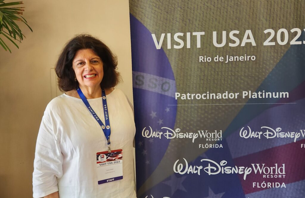 Jussara Haddad responsavel pelo Turismo norte americano no Brasil pela Embaixada dos EUA scaled e1680291524419 Depoimentos do trade celebram os 20 anos do M&E
